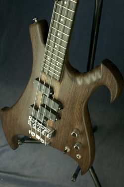 Shamray Buzzard Bass (Wenge)