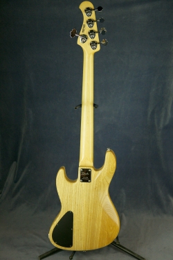 Bacchus Handmade 5-string Activ Bass