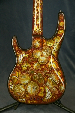 Carvin B4 ( )