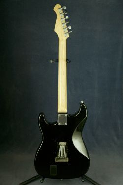 Aria STG-003 Black