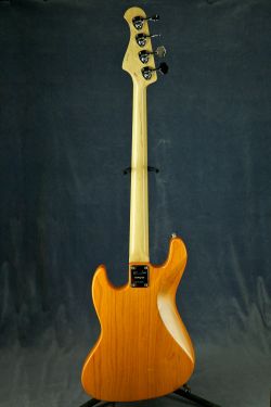 Bacchus Hand Made Jazz Bass Ash