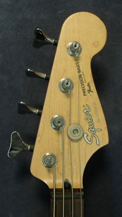 SQUIER PB