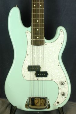 Squier precision bass