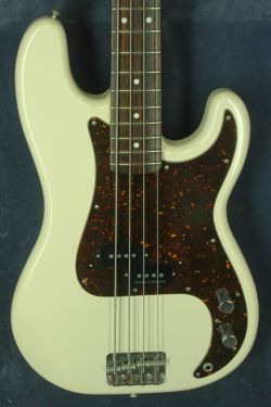 Fender Precision Bass