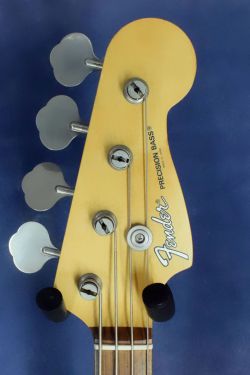 Fender Precision Bass