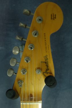 Fender Stratocaster