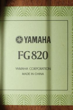 Yamaha FG-820
