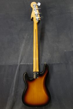 Fender Precision Bass