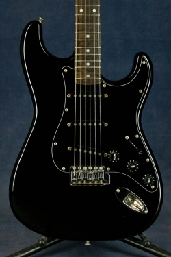 Fender ST-72 Blk (Japan)