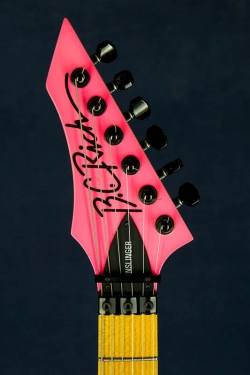 B.C.Rich Gunslinger Pink