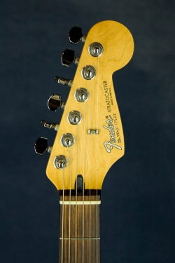 Fender Std Strat (CAR)