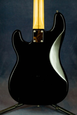 Fender PB-72 Black