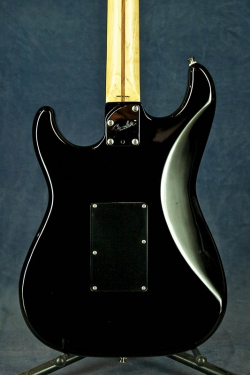 Fender STR-650 Blk