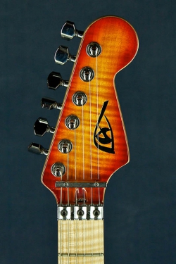 Aura Custom Shop