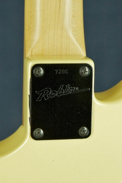 Robin Strat Japan