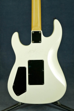 B.C.Rich Gunslinger White