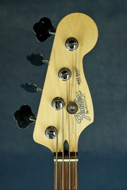 Fender Standard Jazz Bass