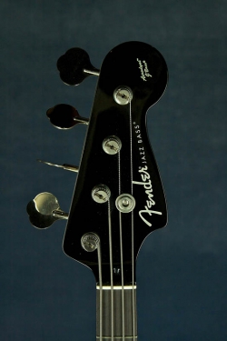 Fender Aerodyne Jazz Bass (Black)