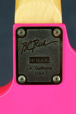 B.C.Rich Gunslinger (Pink)