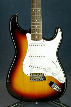 Fender Stratocaster.ST-62TX (3TS)