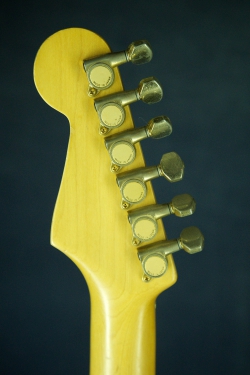 Fender Stratocaster STR-75