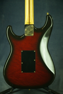 Fender Stratocaster STR-75