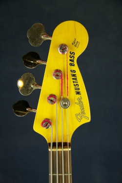 Fender Mustang Bass