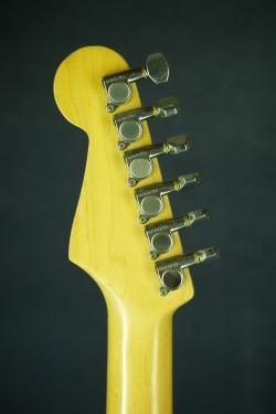 Fender Stratocaster STR-75