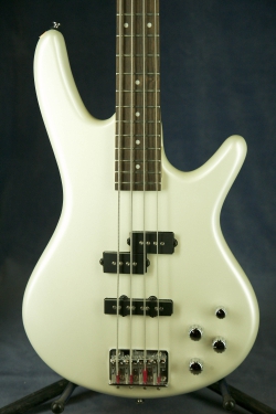 Ibanez GSR200