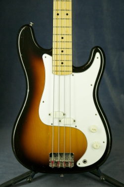 SQUIER Bullet bass