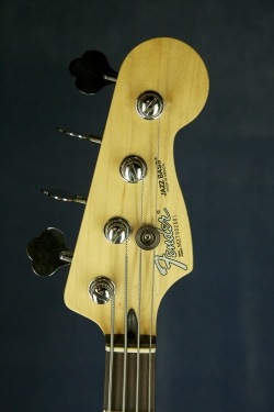 Fender Standard Jazz Bass